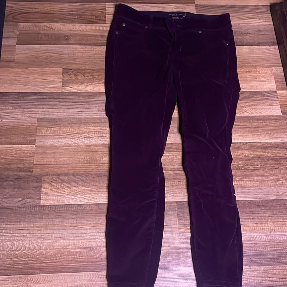 Torrid Maroon bombshell skinny jeans